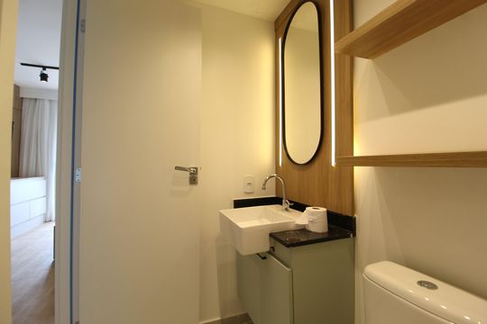 Banheiro de kitnet/studio para alugar com 1 quarto, 25m² em Vila Olímpia, São Paulo