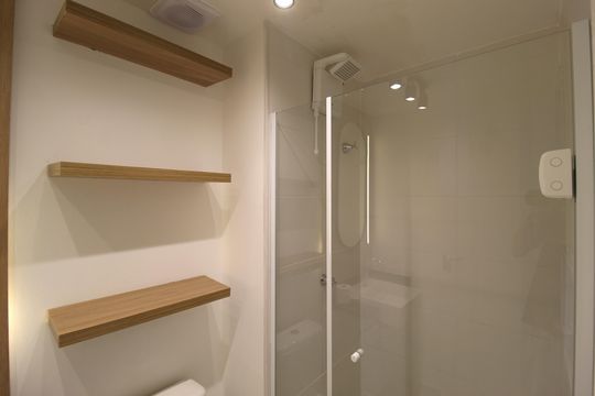 Banheiro de kitnet/studio para alugar com 1 quarto, 25m² em Vila Olímpia, São Paulo