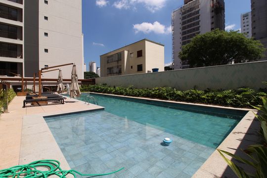 Área Comum - Piscina de kitnet/studio para alugar com 1 quarto, 25m² em Vila Olímpia, São Paulo