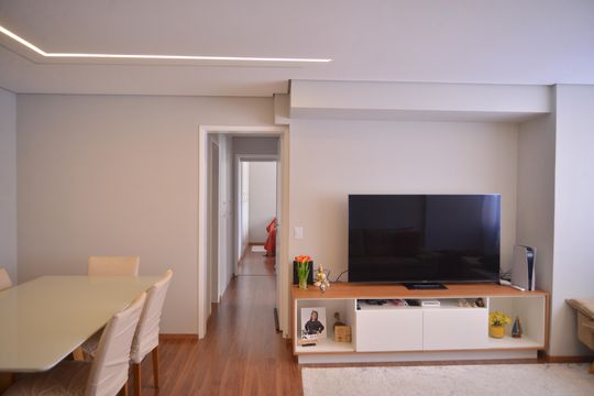Sala de apartamento à venda com 3 quartos, 90m² em Vila Gilda, Santo André