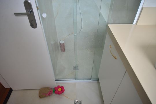 Banheiro da Suíte de apartamento à venda com 3 quartos, 90m² em Vila Gilda, Santo André