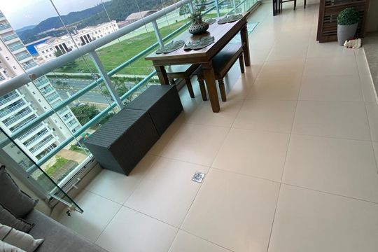 Varanda de apartamento à venda com 3 quartos, 202m² em Alphaville, Santana de Parnaíba