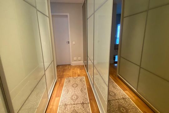 Corredor de apartamento à venda com 3 quartos, 202m² em Alphaville, Santana de Parnaíba