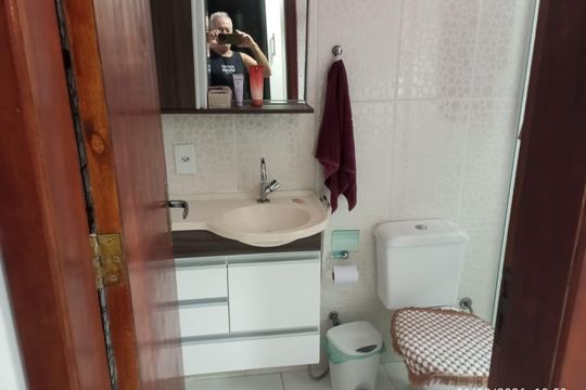 Banheiro de casa de condomínio para alugar com 2 quartos, 60m² em Padre Miguel, Rio de Janeiro