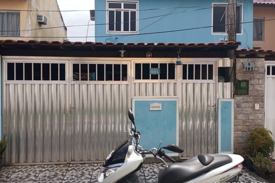 Fachada de casa de condomínio para alugar com 2 quartos, 60m² em Padre Miguel, Rio de Janeiro