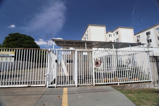 Fachada e portaria de apartamento à venda com 2 quartos, 45m² em São José, Canoas