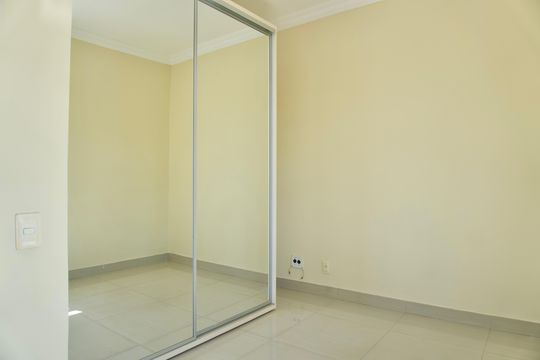 Apartamento à venda com 3 quartos, 75m² em Ipiranga, Belo Horizonte