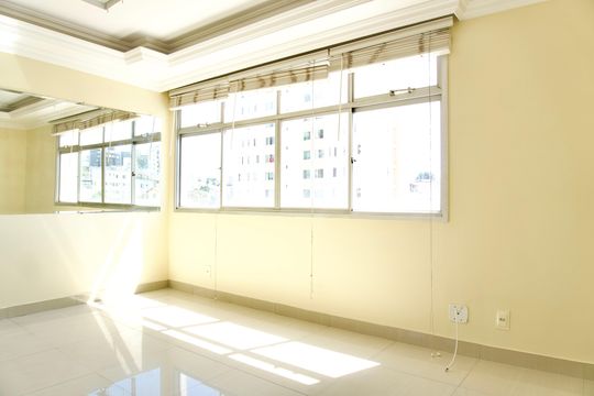 Apartamento à venda com 3 quartos, 75m² em Ipiranga, Belo Horizonte