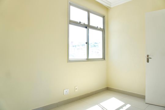 Apartamento à venda com 3 quartos, 75m² em Ipiranga, Belo Horizonte