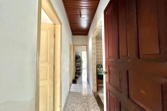 Corredor de casa para alugar com 4 quartos, 600m² em Jardim Oriental, São Paulo