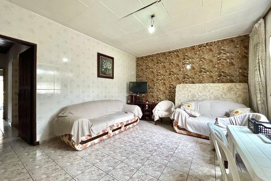 Casa para alugar com 4 quartos, 600m² em Jardim Oriental, São Paulo