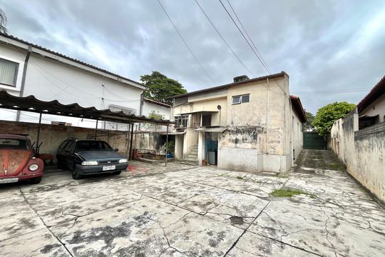 Quintal de casa para alugar com 4 quartos, 600m² em Jardim Oriental, São Paulo