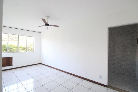 Sala de apartamento à venda com 2 quartos, 48m² em Taquara, Rio de Janeiro