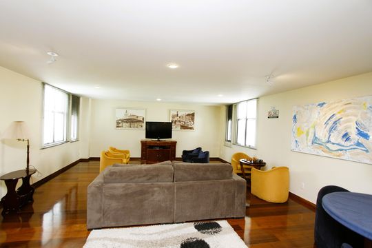 Área comum- sala de tv  de kitnet/studio à venda com 1 quarto, 76m² em Boa Viagem, Belo Horizonte