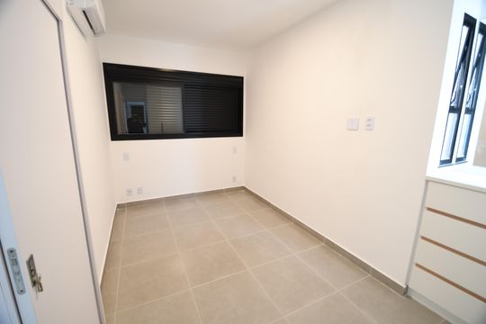 Quarto Suíte de apartamento à venda com 1 quarto, 51m² em Centro, Campinas