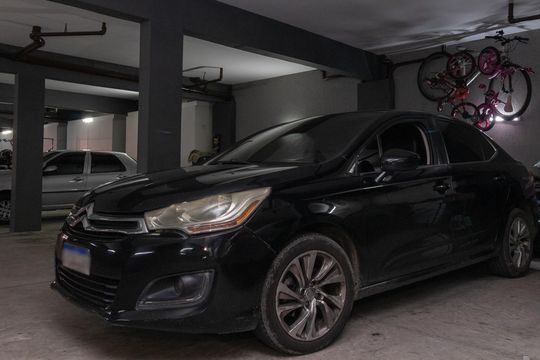 Garagem de casa de condomínio à venda com 2 quartos, 83m² em Vila Araguaia, São Paulo