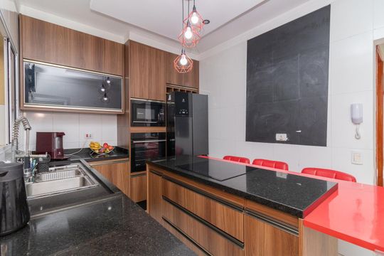 Cozinha de casa de condomínio à venda com 2 quartos, 83m² em Vila Araguaia, São Paulo