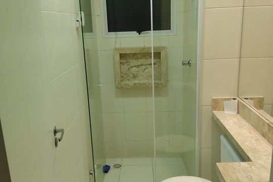 Banheiro de apartamento à venda com 2 quartos, 49m² em Conceicao, Osasco