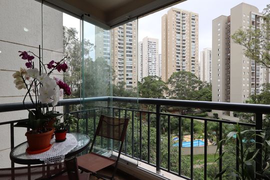 Varanda da Sala de apartamento à venda com 2 quartos, 51m² em Vila Morumbi, São Paulo