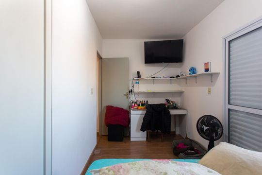 Quarto  de apartamento para alugar com 1 quarto, 65m² em Vila Carmosina, São Paulo