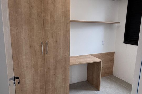 Quarto de apartamento à venda com 2 quartos, 49m² em Jardim, Santo André