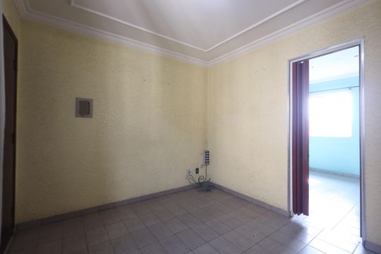 Sala de apartamento à venda com 2 quartos, 45m² em Vila Bancaria, São Paulo