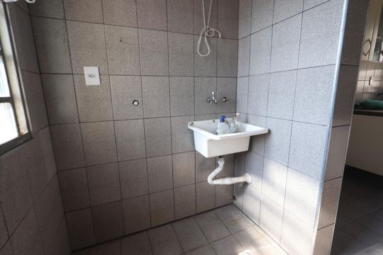 Lavanderia de apartamento à venda com 2 quartos, 45m² em Vila Bancaria, São Paulo