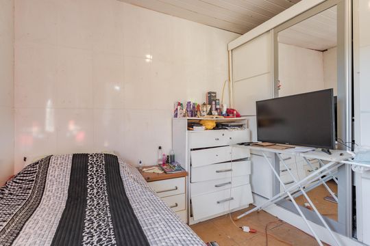 Quarto 2 de casa à venda com 2 quartos, 100m² em Jardim Carvalho, Porto Alegre
