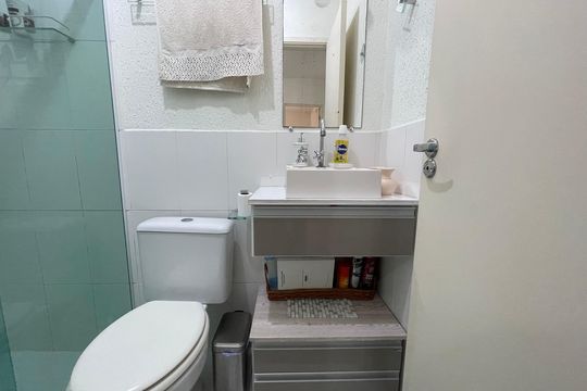 Banheiro 2 de casa de condomínio à venda com 3 quartos, 170m² em Jardim Cláudia, São Paulo