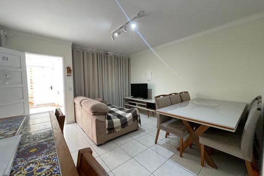 Casa de Condomínio à venda com 3 quartos, 170m² em Jardim Cláudia, São Paulo