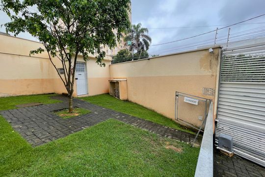 Área comum de casa de condomínio à venda com 3 quartos, 170m² em Jardim Cláudia, São Paulo