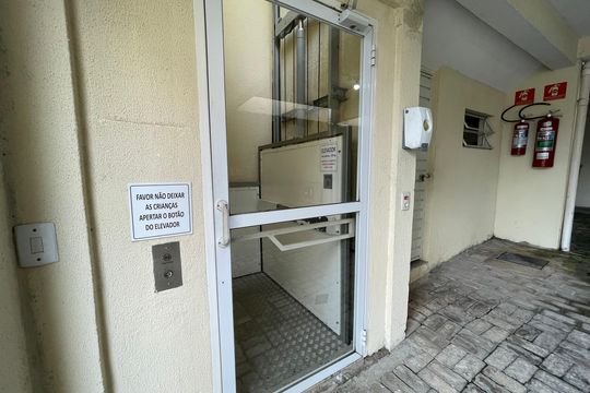 Área comum de casa de condomínio à venda com 3 quartos, 170m² em Jardim Cláudia, São Paulo