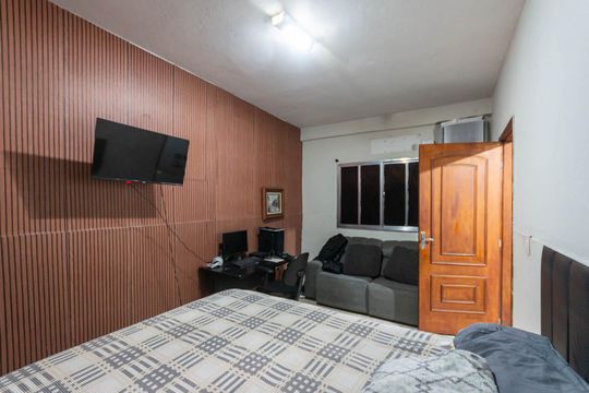 Quarto 2 (primeiro andar) de casa à venda com 2 quartos, 240m² em Benfica, Rio de Janeiro