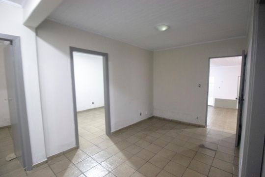 Casa à venda com 5 quartos, 180m² em Taguatinga Norte, Brasília