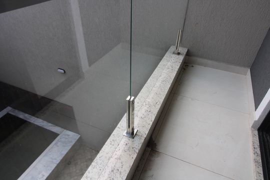 Varanda quarto 3 de casa à venda com 3 quartos, 100m² em Parque Paineiras, São Paulo