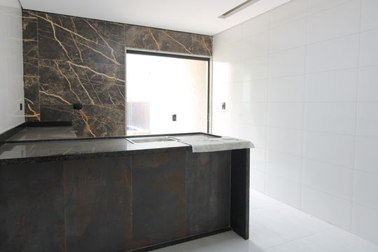Cozinha de casa à venda com 3 quartos, 100m² em Parque Paineiras, São Paulo