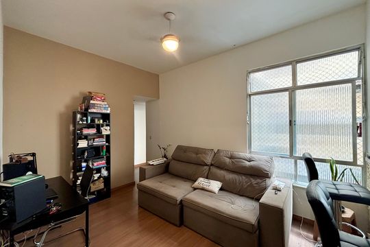 Sala de apartamento à venda com 2 quartos, 64m² em Leme, Rio de Janeiro