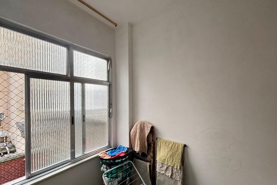 Área de serviço - suíte de apartamento à venda com 2 quartos, 64m² em Leme, Rio de Janeiro