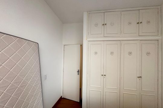 Quarto 2 de apartamento à venda com 2 quartos, 64m² em Leme, Rio de Janeiro