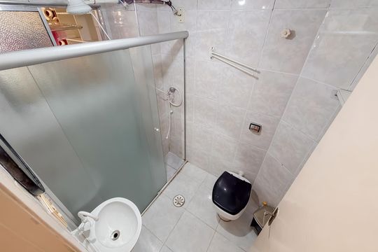 Banheiro de apartamento à venda com 2 quartos, 55m² em Vila Mariana, São Paulo