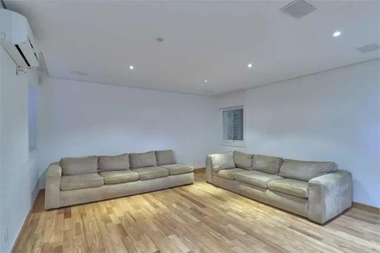 Casa à venda com 4 quartos, 700m² em Vila Nova Conceição, São Paulo