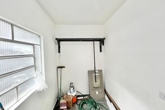 Quarto de Serviço de casa à venda com 7 quartos, 210m² em Vila Santa Maria, São Paulo
