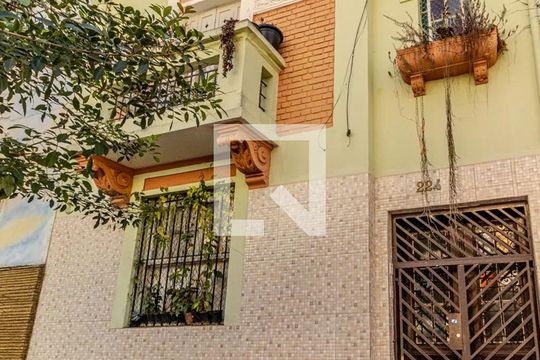 Fachada de casa à venda com 4 quartos, 90m² em Campos Elísios, São Paulo
