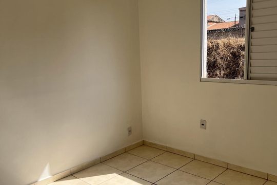 Quarto de apartamento para alugar com 2 quartos, 42m² em Valentina Figueiredo, Ribeirão Preto