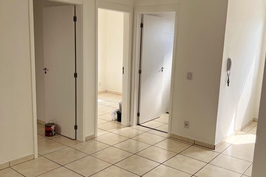 Corredor de apartamento para alugar com 2 quartos, 42m² em Valentina Figueiredo, Ribeirão Preto