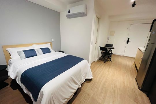 Sala / Quarto de kitnet/studio à venda com 1 quarto, 31m² em Pompeia, São Paulo