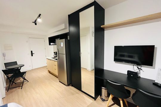 Cozinha de kitnet/studio à venda com 1 quarto, 31m² em Pompeia, São Paulo