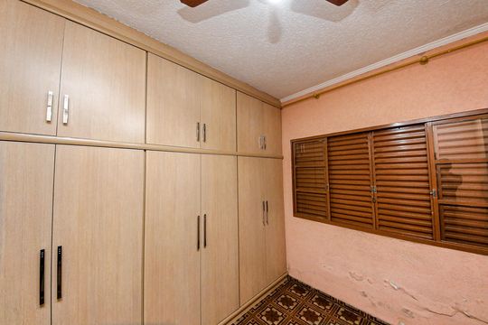 Casa à venda com 3 quartos, 110m² em Jardim Nice, São Paulo