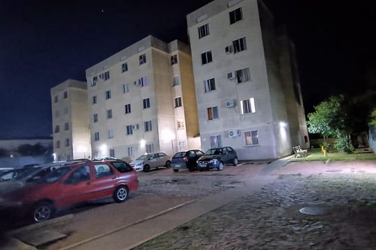 Área externa de apartamento à venda com 2 quartos, 45m² em Vila Nova, Porto Alegre