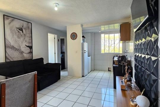 Sala de apartamento à venda com 2 quartos, 45m² em Vila Nova, Porto Alegre